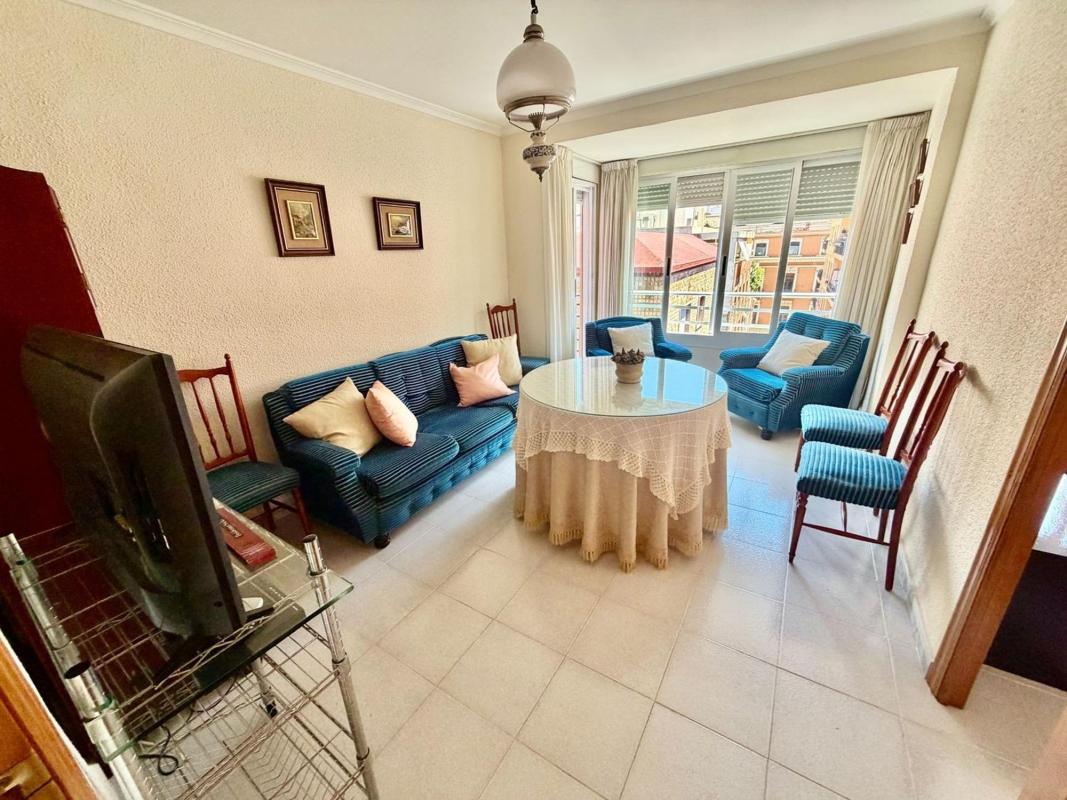 Venta de piso en Piso en Calle Bazán, Centro Tradicional, Alicante / Alacant, Alicante / Alacant
 photo 3