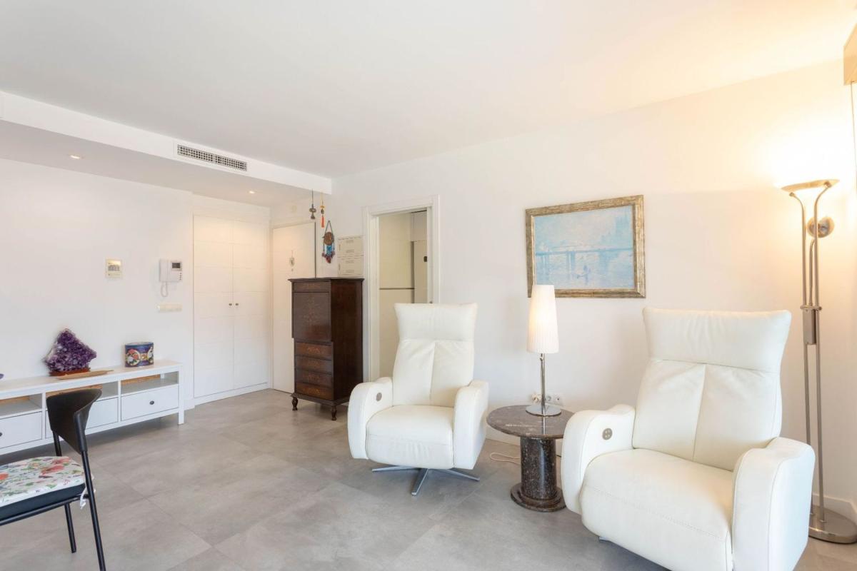 Venta de piso en Piso en Maestro José Garberí Serrano, PAU 5, Alicante / Alacant, Alicante / Alacant
 photo 2