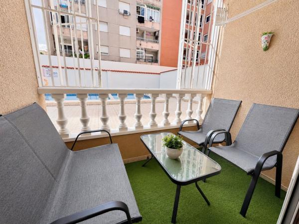 Sale of flat in Piso en Avenida Habaneras - Curva de Palangre, Torrevieja, Torrevieja
thumbnail 2