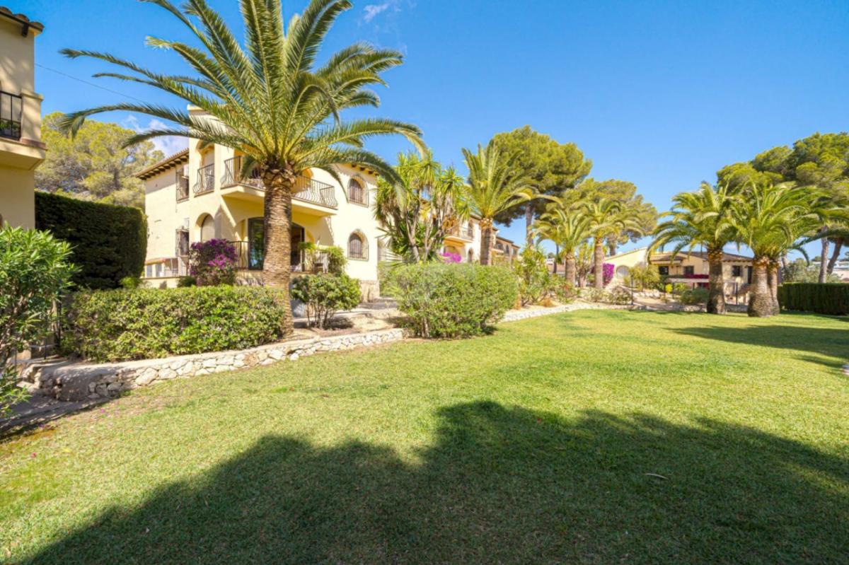 Sale of apartment in Piso en Benimeit-Tabaira, Moraira, Moraira
photo 2