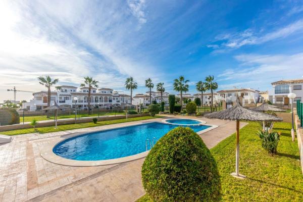 Venta de piso en Piso en Calle Beduinos s/n, Zeniamar, Orihuela, Orihuela
photo 1