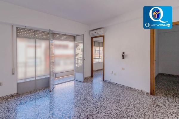 Venta de piso en Piso en San Blas, Alicante / Alacant, Alicante / Alacant
 photo 1
