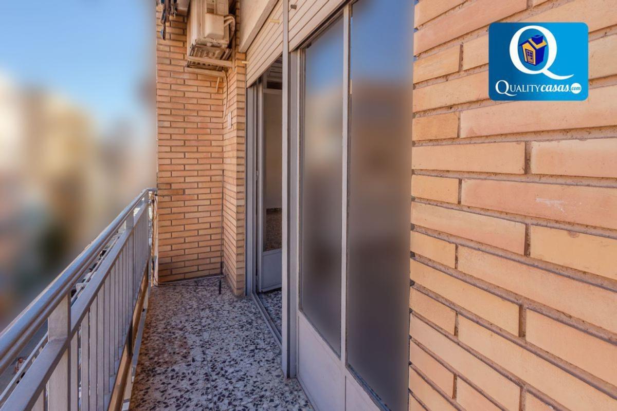 Venta de piso en Piso en San Blas, Alicante / Alacant, Alicante / Alacant
 photo 2