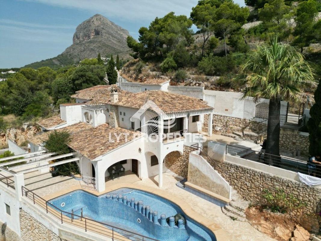 Propiedades en venta y alquiler en España photo 1