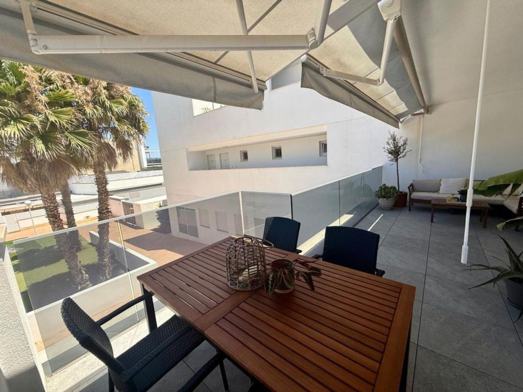 Venta de piso en Piso en Avenida D'Escandinàvia, Monte Faro-Altomar, Gran Alacant, Gran Alacant
photo 2