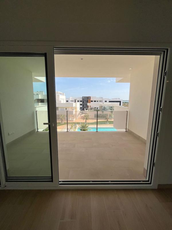 Продажа квартиры на Piso en Calle del Cantaueso, Urbanizaciones, Guardamar del Segura, Гуардамар-дель-Сегура
photo 5