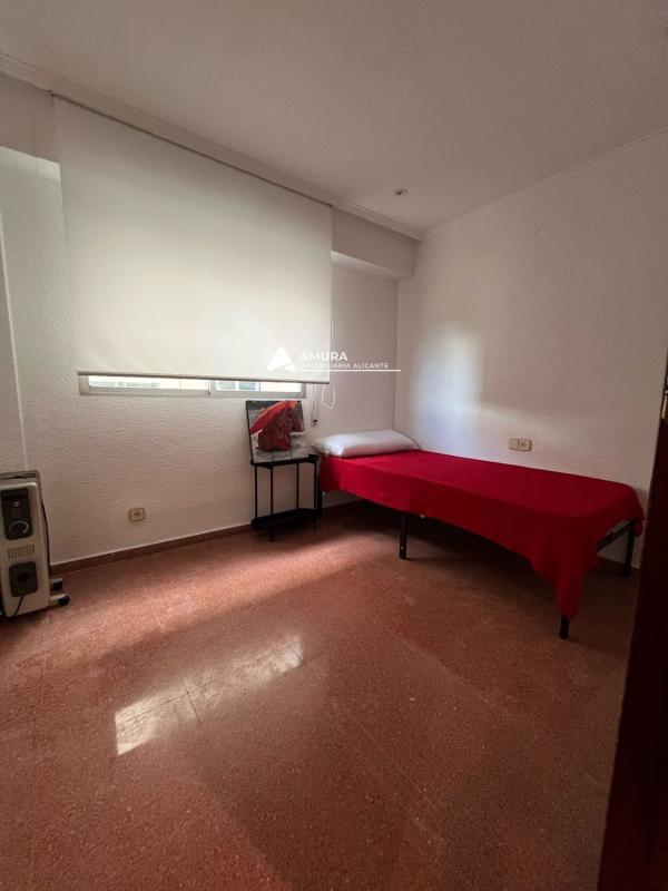 Sprzedaż mieszkania w Piso en Ronda dels Esports, Monovar, Monowar
photo 3