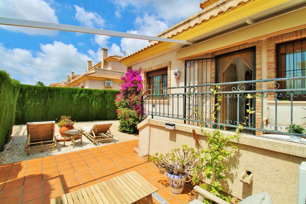Venta de chalet independiente en Casa o chalet en Villamartín, Orihuela, Orihuela
 photo 3