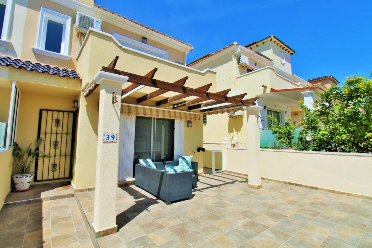 Venta de chalet independiente en Casa o chalet en Monte Zenia, Orihuela, Orihuela
photo 1