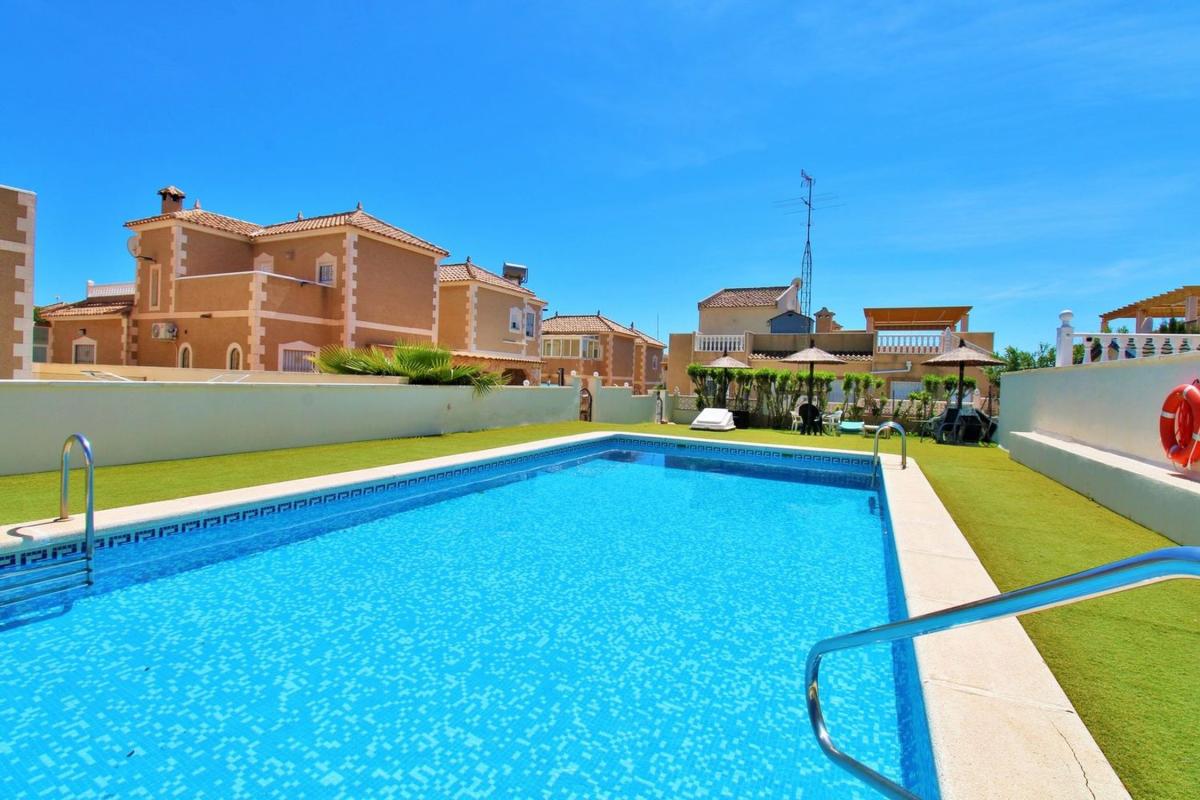 Venta de chalet independiente en Casa o chalet en Monte Zenia, Orihuela, Orihuela
photo 2