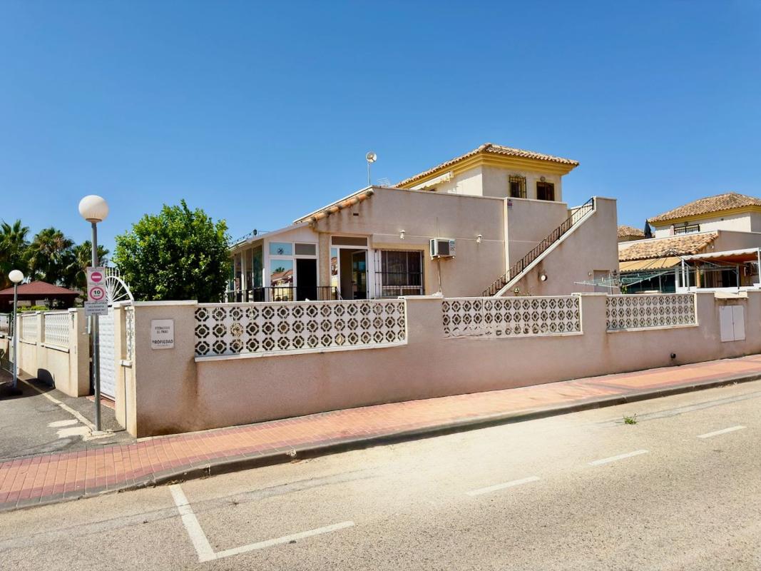 Sprzedaż niezależnego domku jednorodzinnego w Casa o chalet en Algorfa, Algorfa photo 1