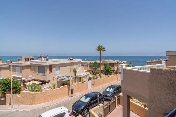 Chalet pareado en Cabo Cervera, Torrevieja photo 1