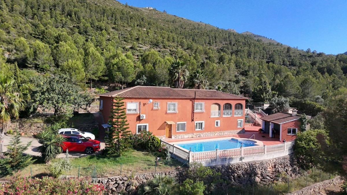 Propiedades en venta y alquiler en España photo 1