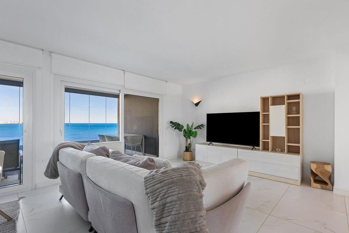 Sale of apartment in Piso en Calle del Tornado, Punta Prima, Torrevieja, Torrevieja
 photo 2