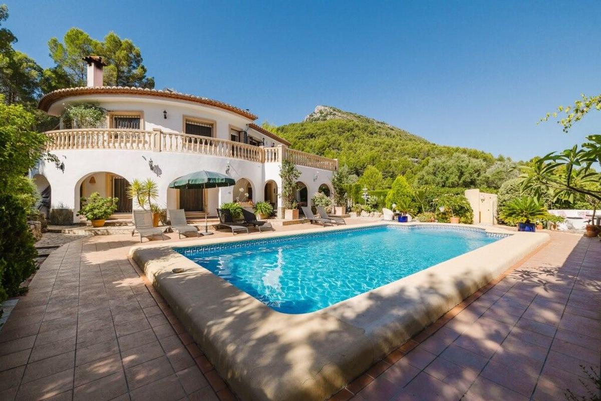 Propiedades en venta y alquiler en España photo 2