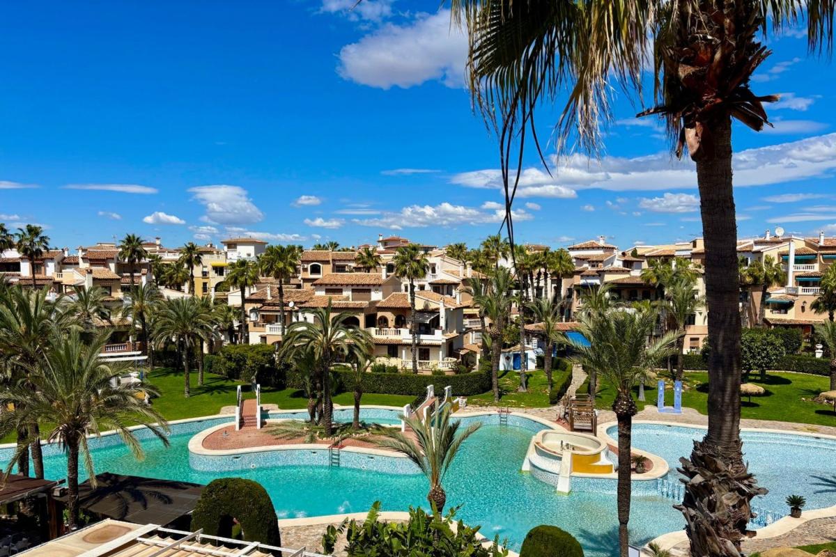 Venta de piso en Piso en Playa de los Locos, Torrevieja, Torrevieja
photo 3