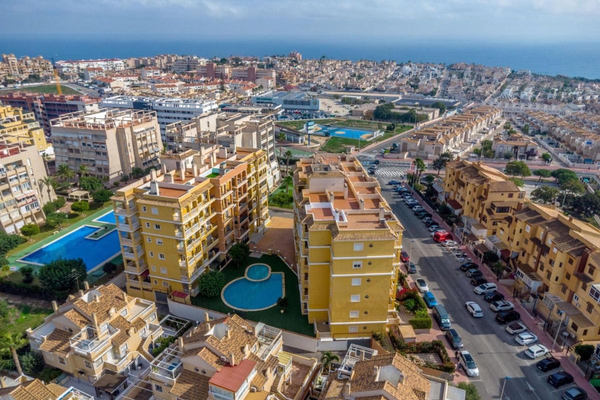 Venta de piso en Piso en Torreblanca, Torrevieja, Torrevieja
photo 1