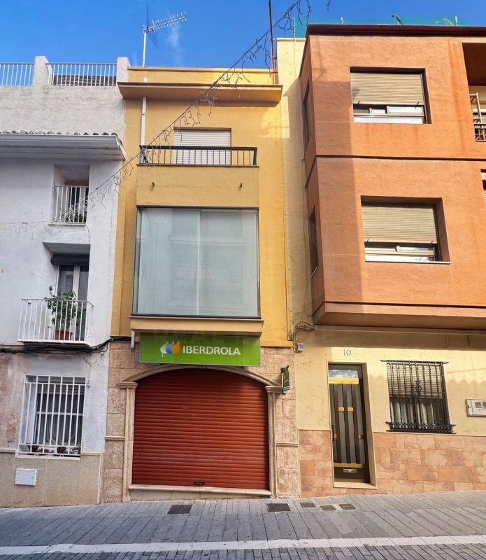 Propiedades en venta y alquiler en España photo 1