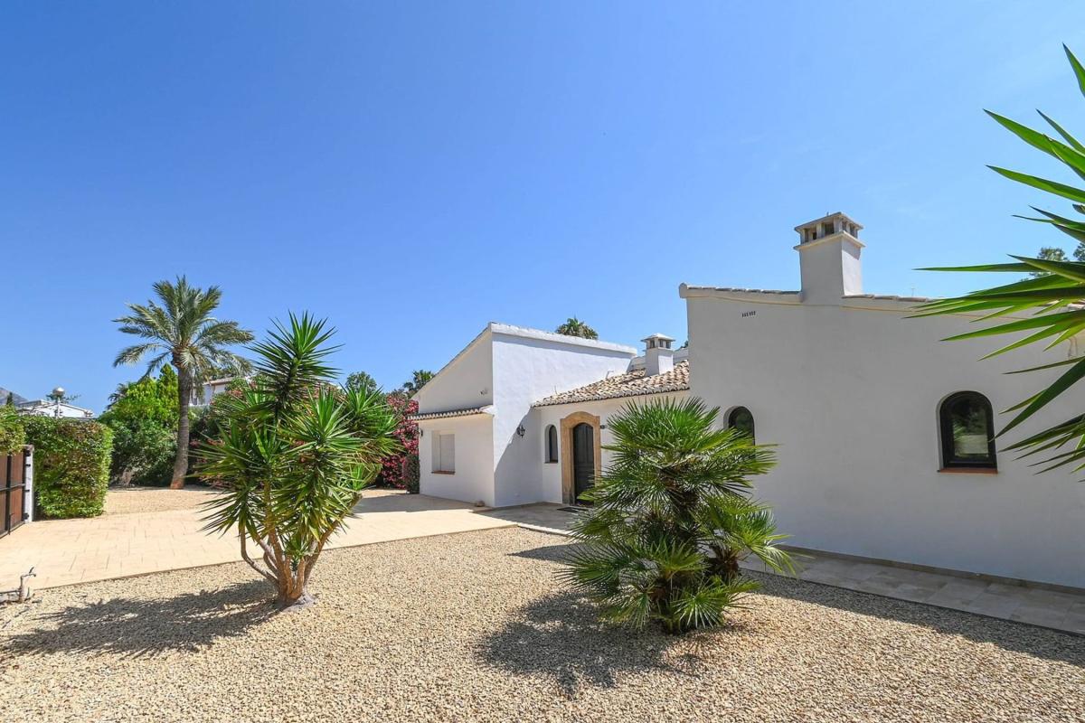 Properties for sale and rent in Spain photo 5