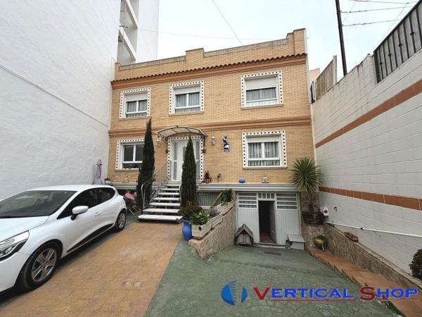 Independent chalet for sale in Casa o chalet en Calle Nueva, El Rabal, Villena, Villena
thumbnail 1
