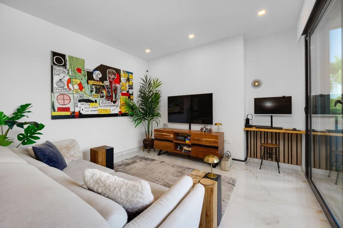 Venta de piso en Piso en Zona Lago - Los Almendros, Orihuela, Orihuela
photo 1