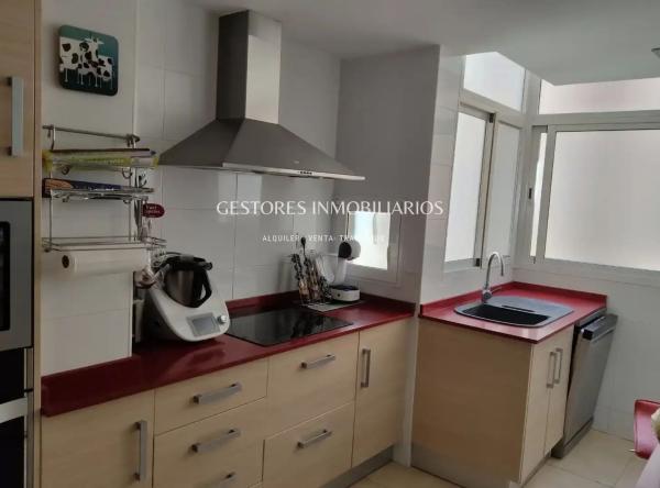 Продажа квартиры на Piso en Barri Santa Rosa, Alcoy / Alcoi, Алкой
photo 1