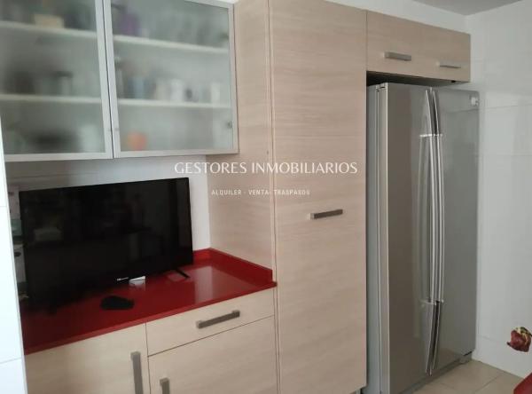Продажа квартиры на Piso en Barri Santa Rosa, Alcoy / Alcoi, Алкой
thumbnail 2