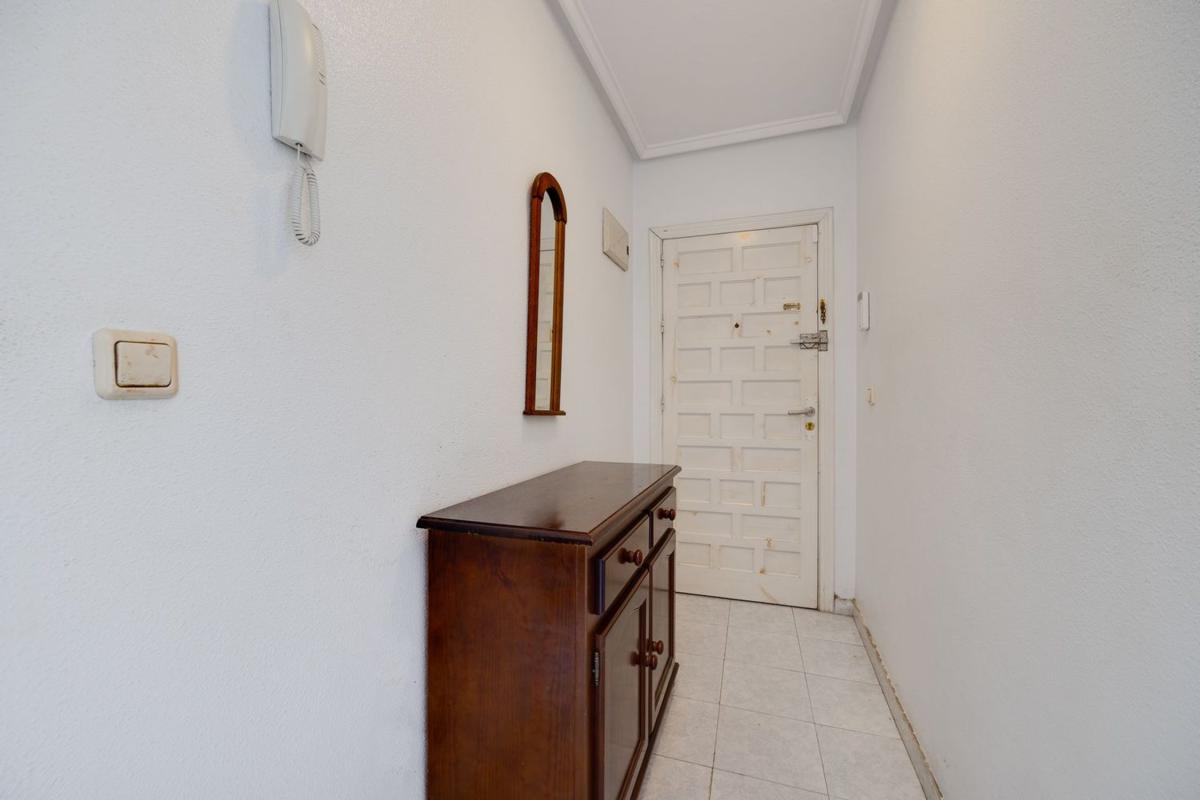 Venta de piso en Piso en Bazan, 90, El Molino, Torrevieja, Torrevieja
 photo 4