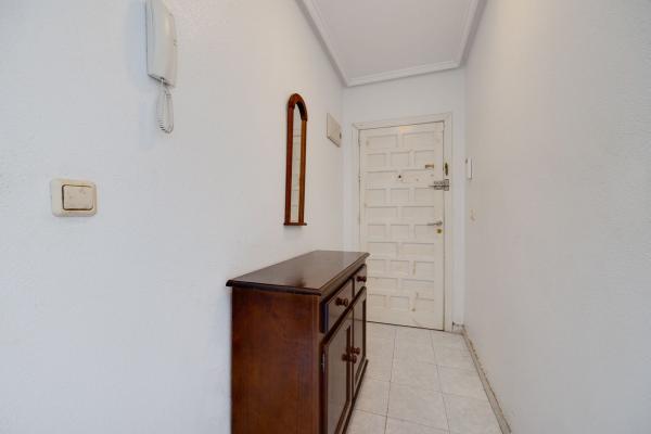 Venta de piso en Piso en Bazan, 90, El Molino, Torrevieja, Torrevieja
 photo 4