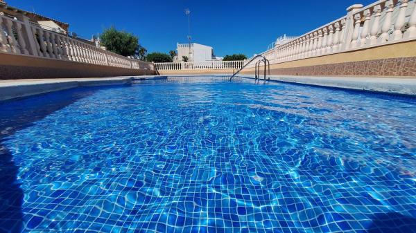 Chalet pareado en Los Balcones - Los Altos del Edén, Torrevieja thumbnail 2