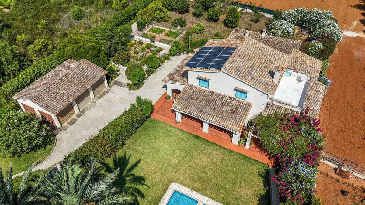Propiedades en venta y alquiler en España photo 2