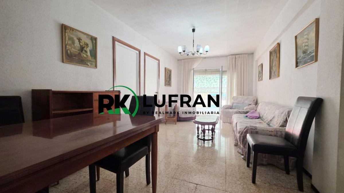 Venta de piso en Piso en Calle Alonso Cano, Carolinas Altas, Alicante / Alacant, Alicante / Alacant
 photo 4