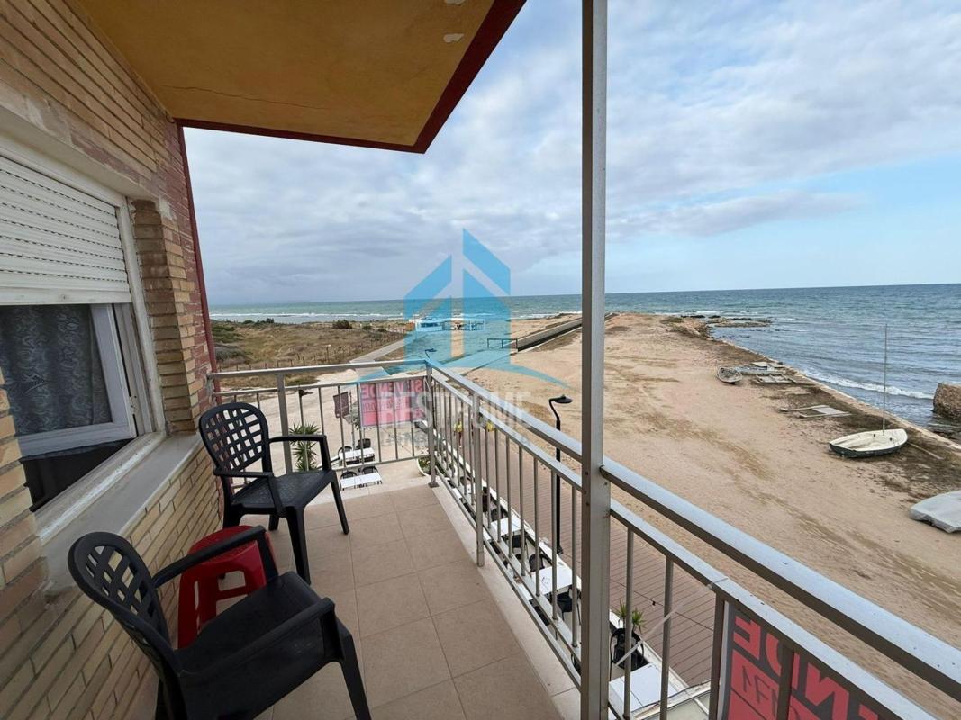 Venta de piso en Piso en Gaspar Perrelló, Torrevieja, Torrevieja
photo 4