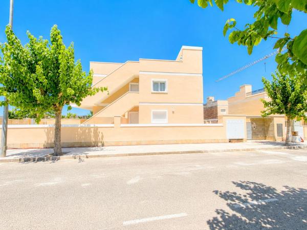 Chalet adosado en Calle Comunidad Gallega s/n, Zona Pueblo, Pilar de la Horadada photo 1