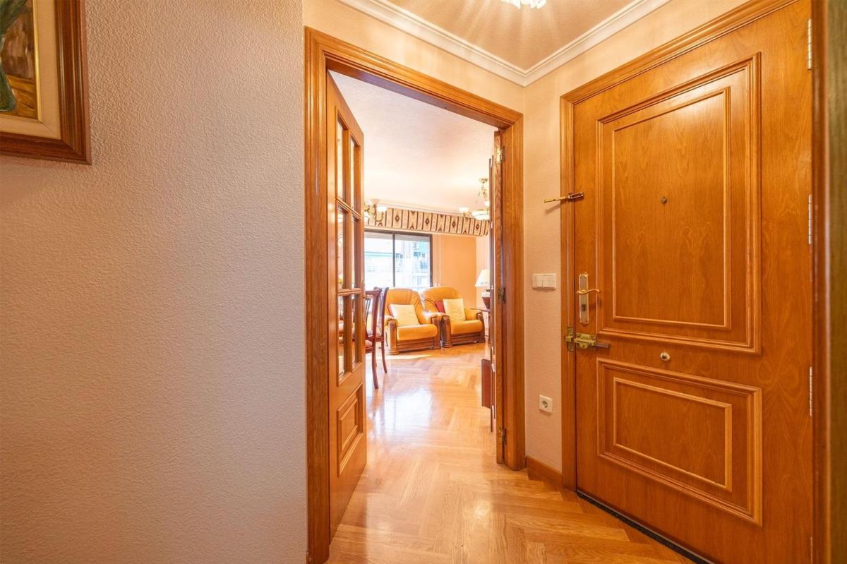 Venta de piso en Piso en Calle San Vicente, San Antón, Alicante / Alacant, Alicante / Alacant
photo 4