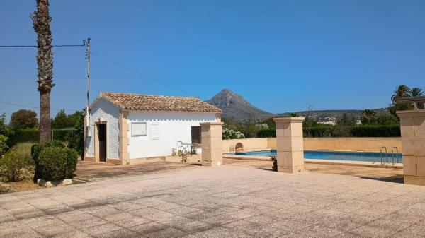 Chalet adosado en Barrio Piver, Jávea/Xàbia thumbnail 1