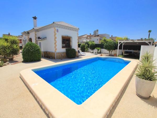 Casa o chalet independiente en Calle Benejúzar, Formentera del Segura photo 1