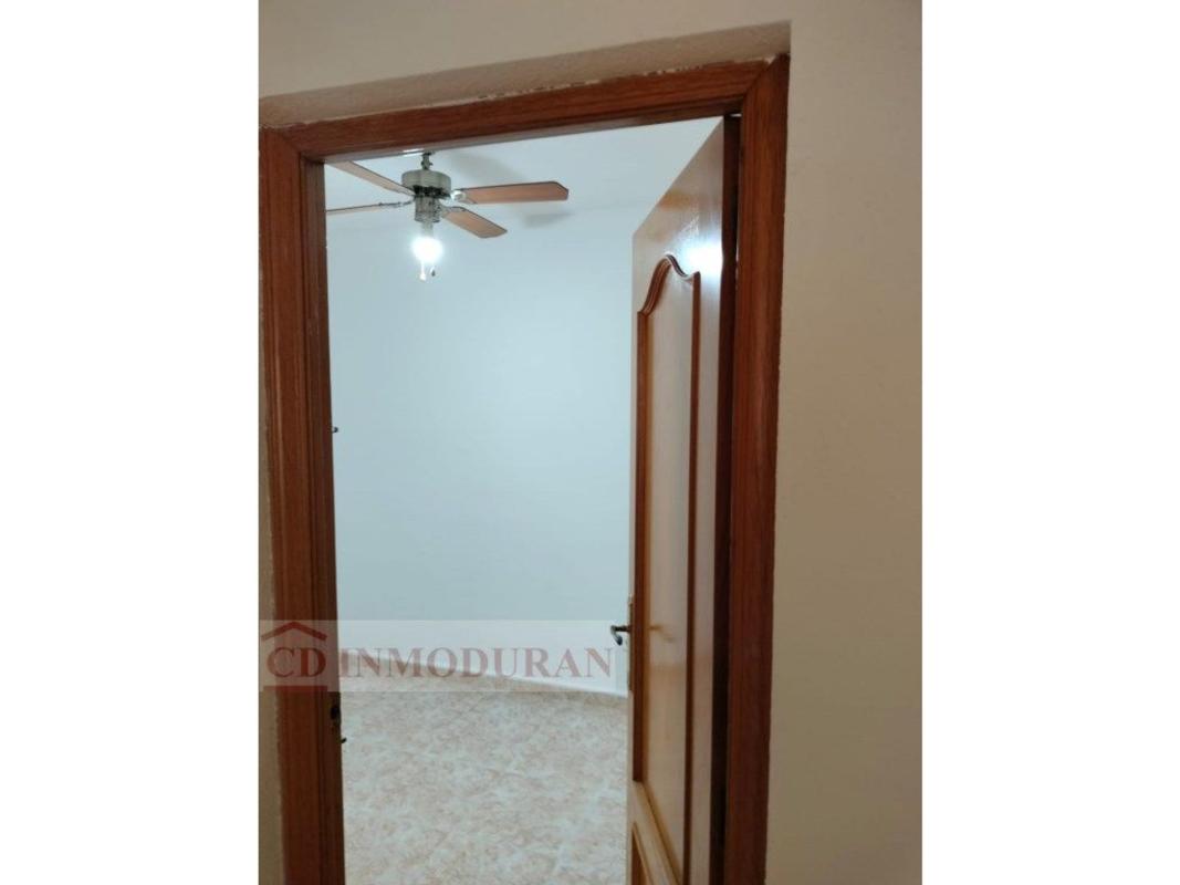 Продажа квартиры на Piso en Calle Pintor Antonio Amorós, Ciudad Elegida, Alicante / Alacant, Аликанте / Алакант
 photo 4