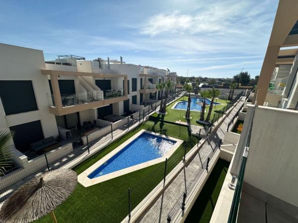 Casa o chalet independiente en Villamartín, Orihuela photo 1