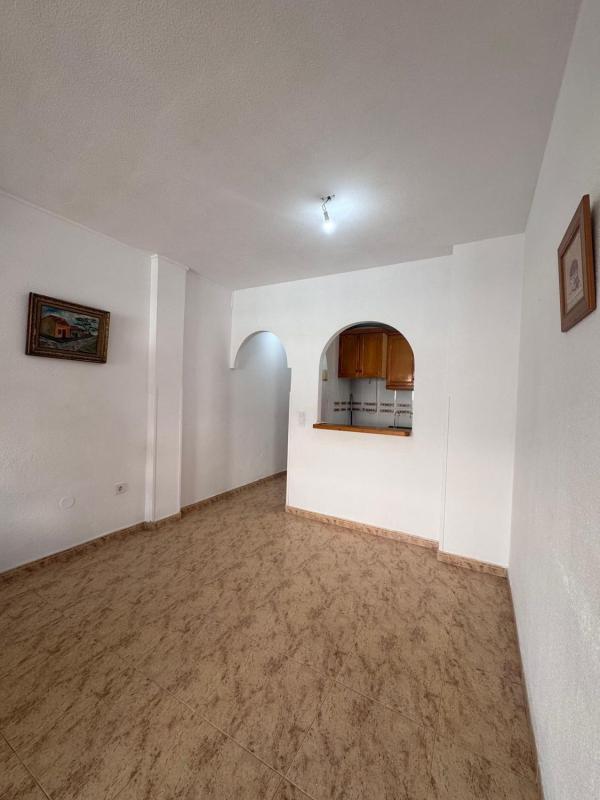 Venta de piso en Piso en Caballero Rodas, Las Piscinas Naturales, Torrevieja, Torrevieja
photo 5