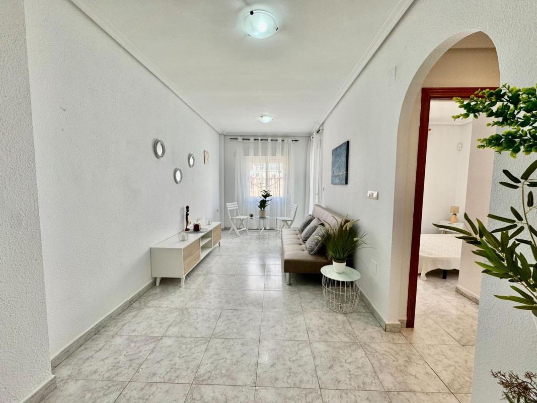 Sale of apartment in Piso en Calle San Pascual, Centro - Muelle Pesquero, Torrevieja, Torrevieja
photo 4