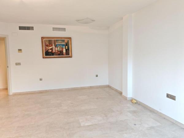Venta de piso en Piso en Centro Tradicional, Alicante / Alacant, Alicante / Alacant
photo 1