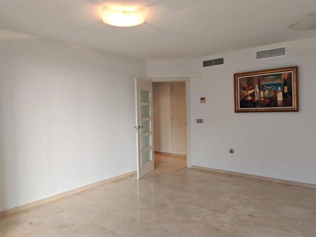 Venta de piso en Piso en Centro Tradicional, Alicante / Alacant, Alicante / Alacant
 photo 3