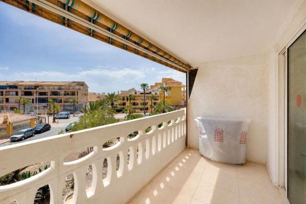 Venta de piso en Piso en Avenida de los Europeos s/n, Los Europeos, Torrevieja, Torrevieja
 photo 1