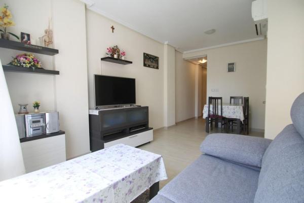 Venta de piso en Piso en Calle Maldonado s/n, Centro - Muelle Pesquero, Torrevieja, Torrevieja
 photo 2