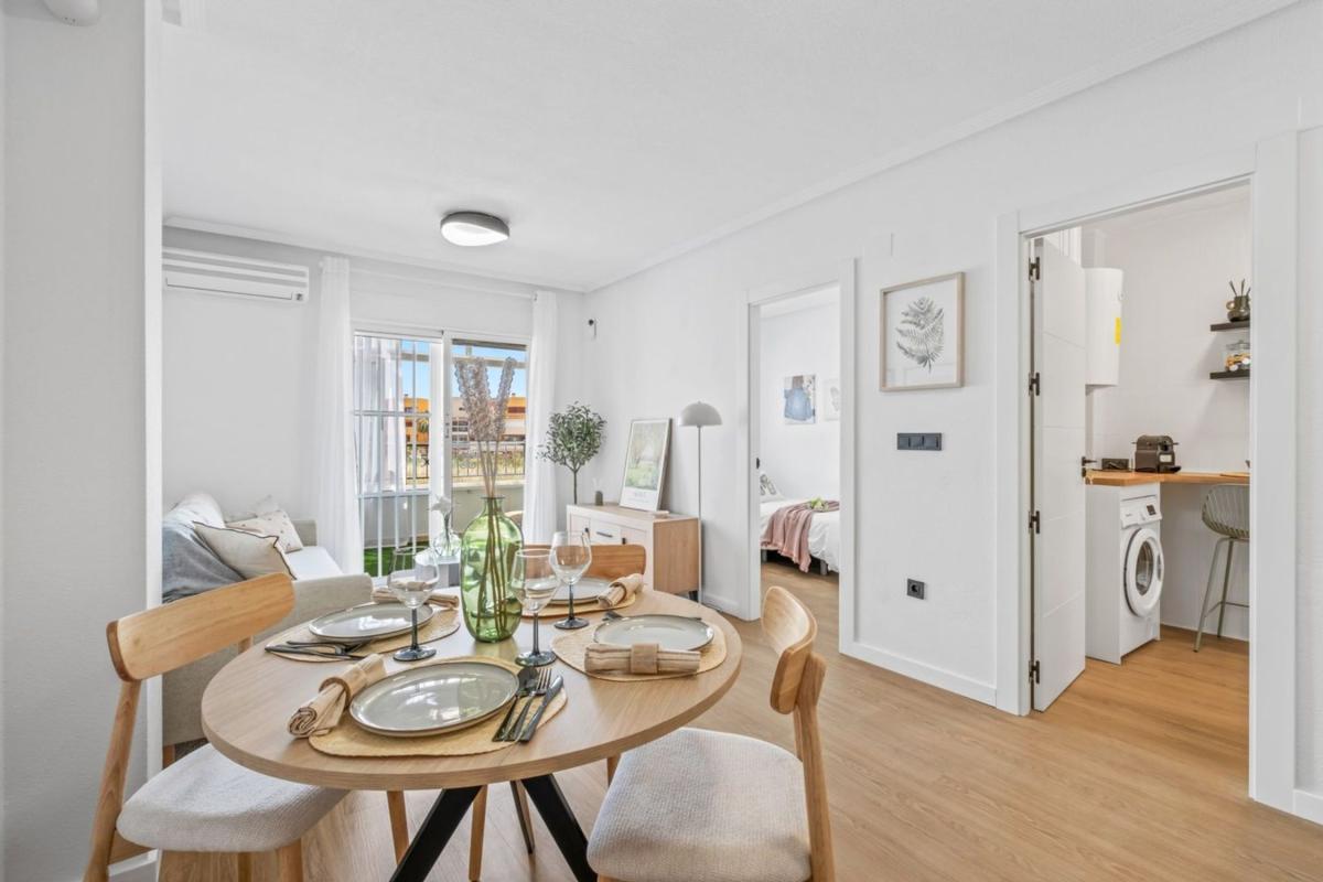 Продажа квартиры на Piso en Calle Navel, Horizonte - La Campana, Orihuela, Ориуэла
photo 2