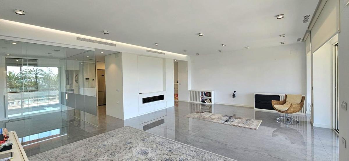 Продажа квартиры на Piso en Centro Tradicional, Alicante / Alacant, Аликанте / Алакант
 photo 4
