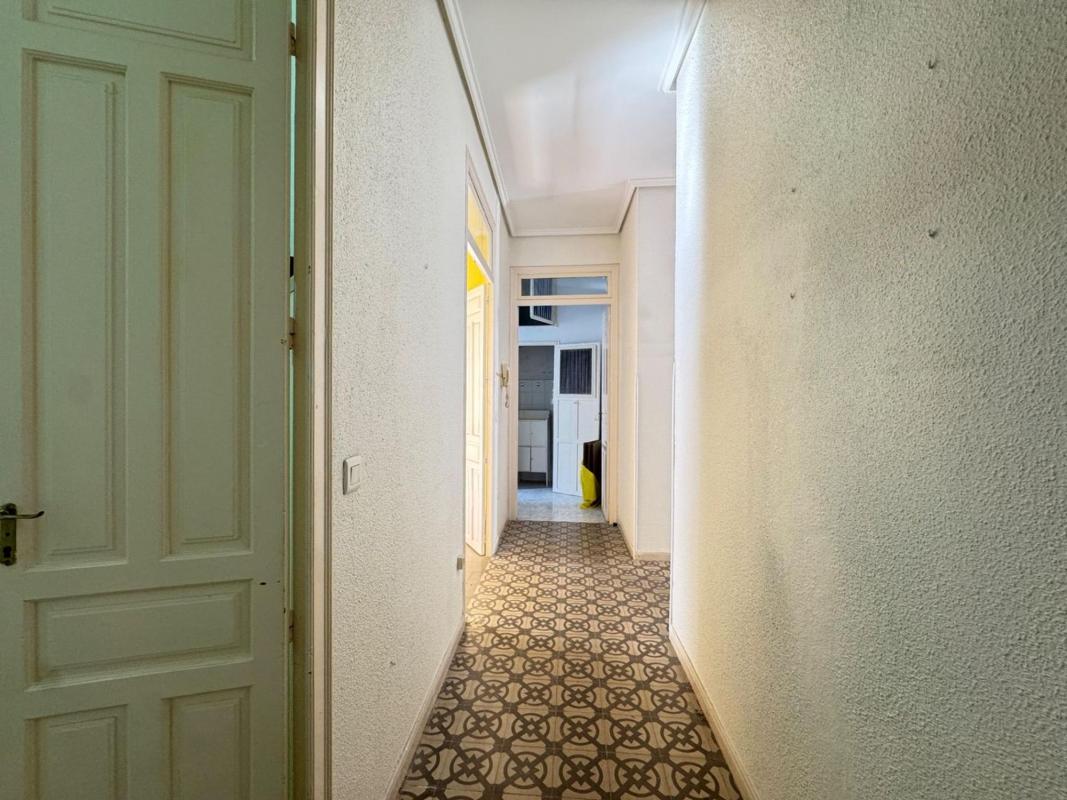 Venta de piso en Piso en Centro Tradicional, Alicante / Alacant, Alicante / Alacant
 photo 5