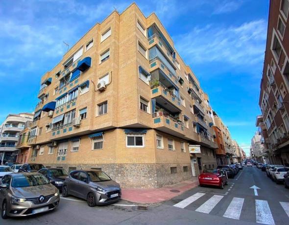 Venta de piso en Piso en Calle Concordia, Centro - Muelle Pesquero, Torrevieja, Torrevieja
 photo 1
