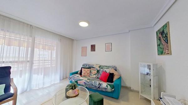 Sale of flat in Piso en Centro - Muelle Pesquero, Torrevieja, Torrevieja
photo 1